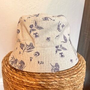 Universal Thread Cream and Purple Floral Bucket Hat